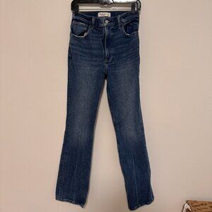 Abercrombie & Fitch '70s Vintage Flare Ultra High Rise, Medium Wash, Size 26